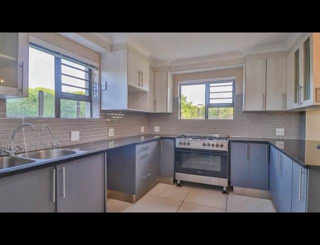 4 BEDROOM HOUSE FOR SALE IN HARTENBOS LANDGOED